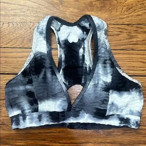 Women's Black and Gray Tie-Dye Sports Bra